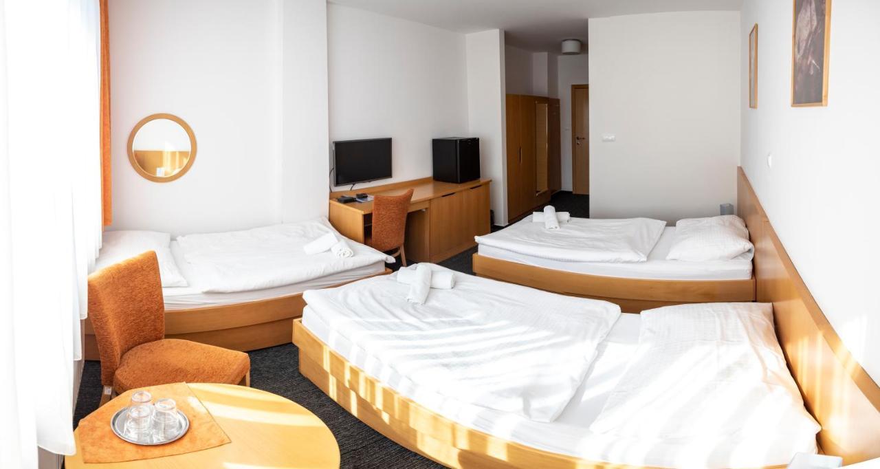 Hotel Puls Ostrava Luaran gambar